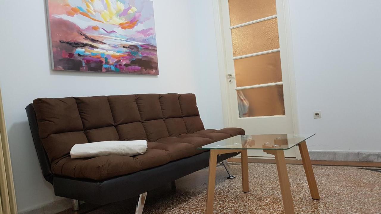 Olive Apartment- Athens Center, 4 Bd, 1.5 Bath Luaran gambar