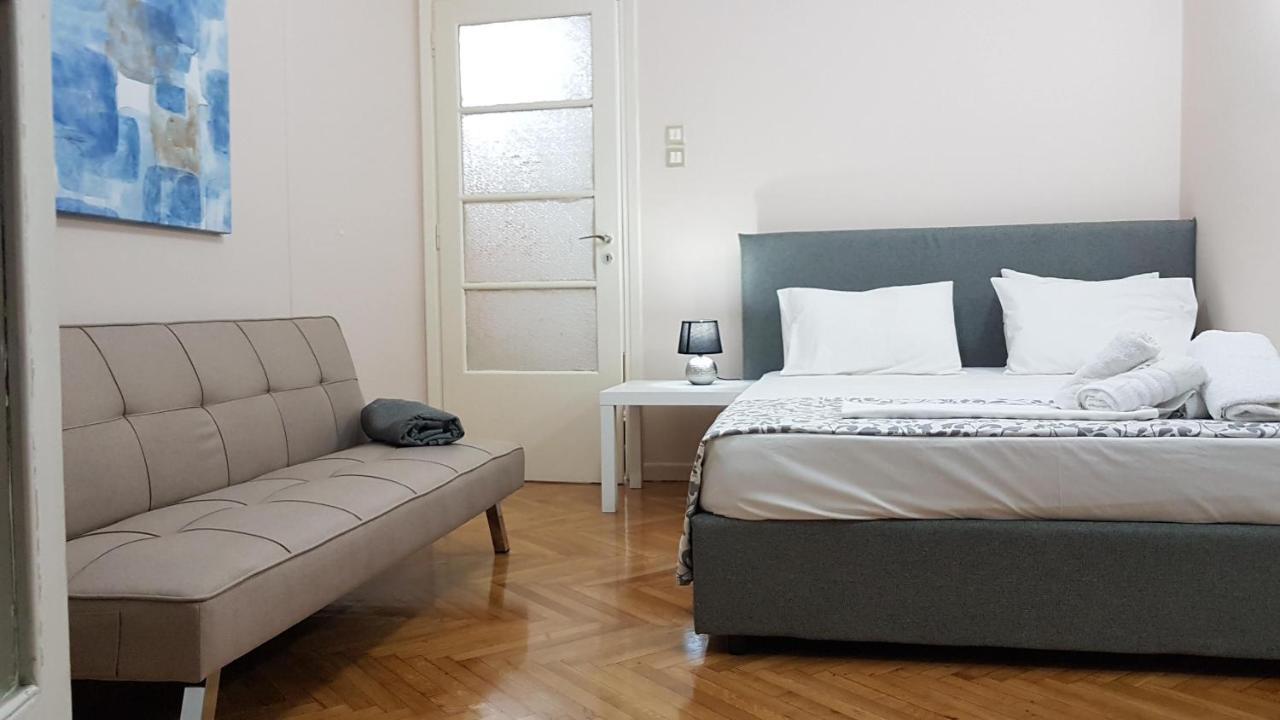 Olive Apartment- Athens Center, 4 Bd, 1.5 Bath Luaran gambar